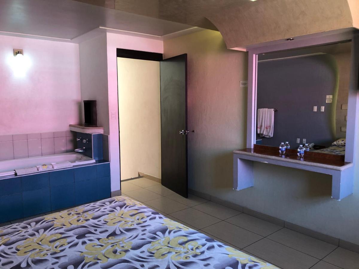 Hotel & Villas 7 メキシコシティ エクステリア 写真