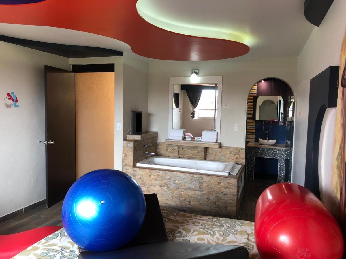 Hotel & Villas 7 メキシコシティ エクステリア 写真