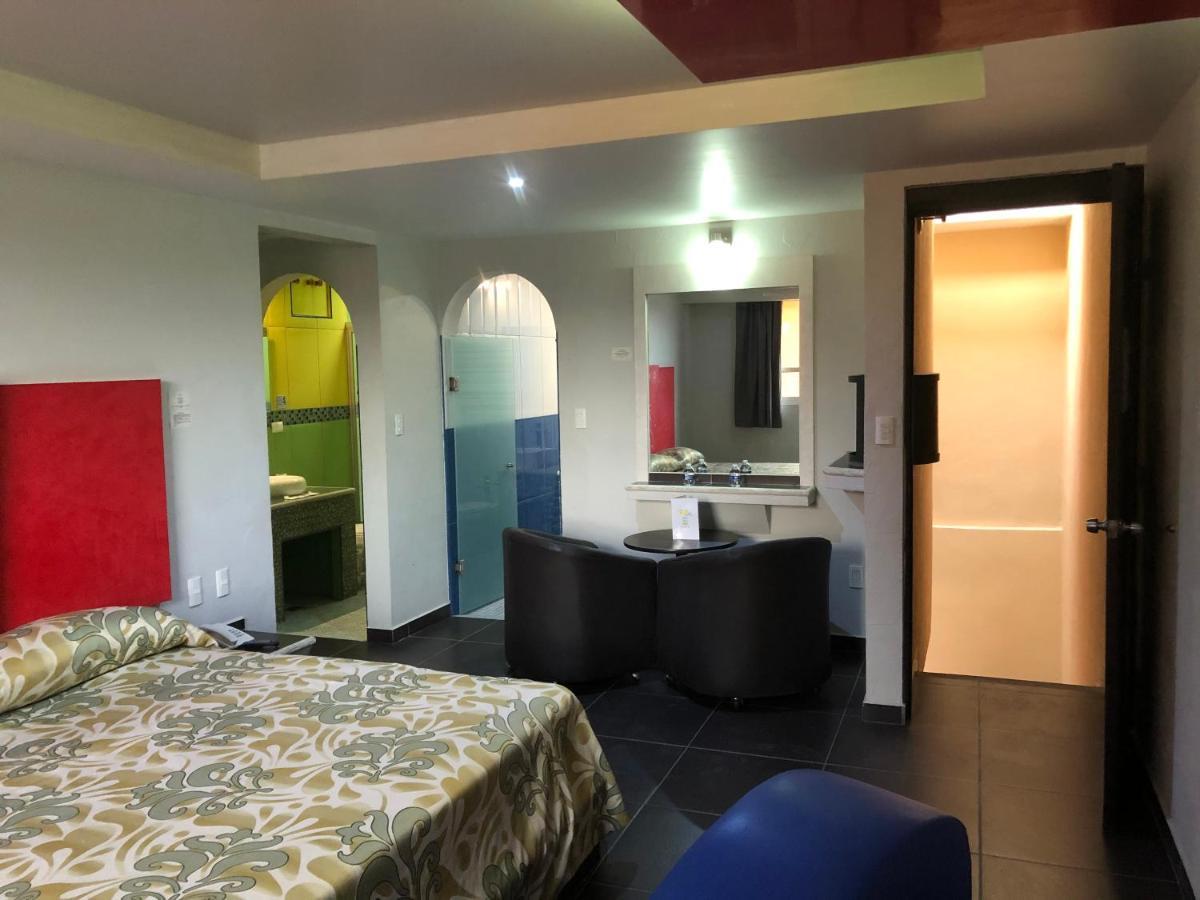 Hotel & Villas 7 メキシコシティ エクステリア 写真