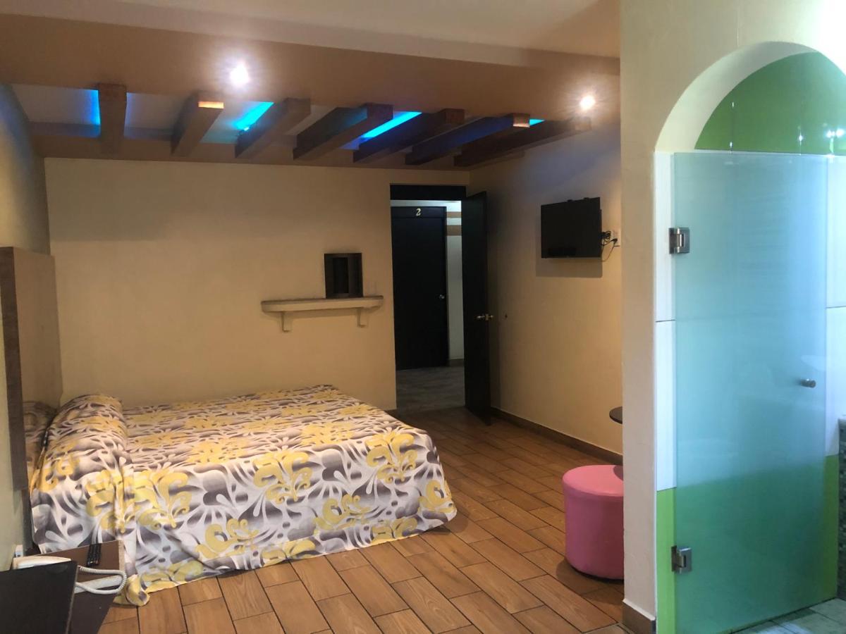 Hotel & Villas 7 メキシコシティ エクステリア 写真